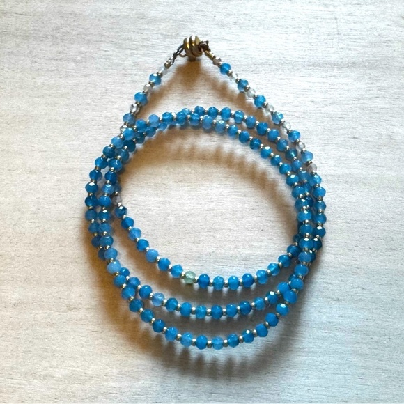 Dainty Blue Quartz & Gold Tone Beaded Wire Wrap Bracelet - Picture 2 of 2